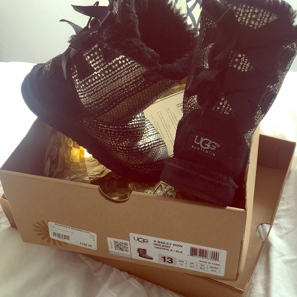 Bailey bow holiday Ugg size 13